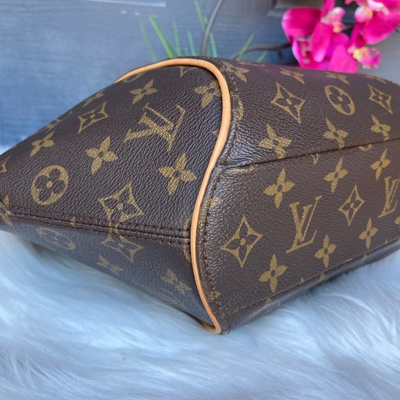 ❌❌SOLD ❌❌LOUIS VUITTON Handbag - Picture 15 of 17
